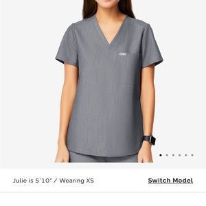 Figs scrub top